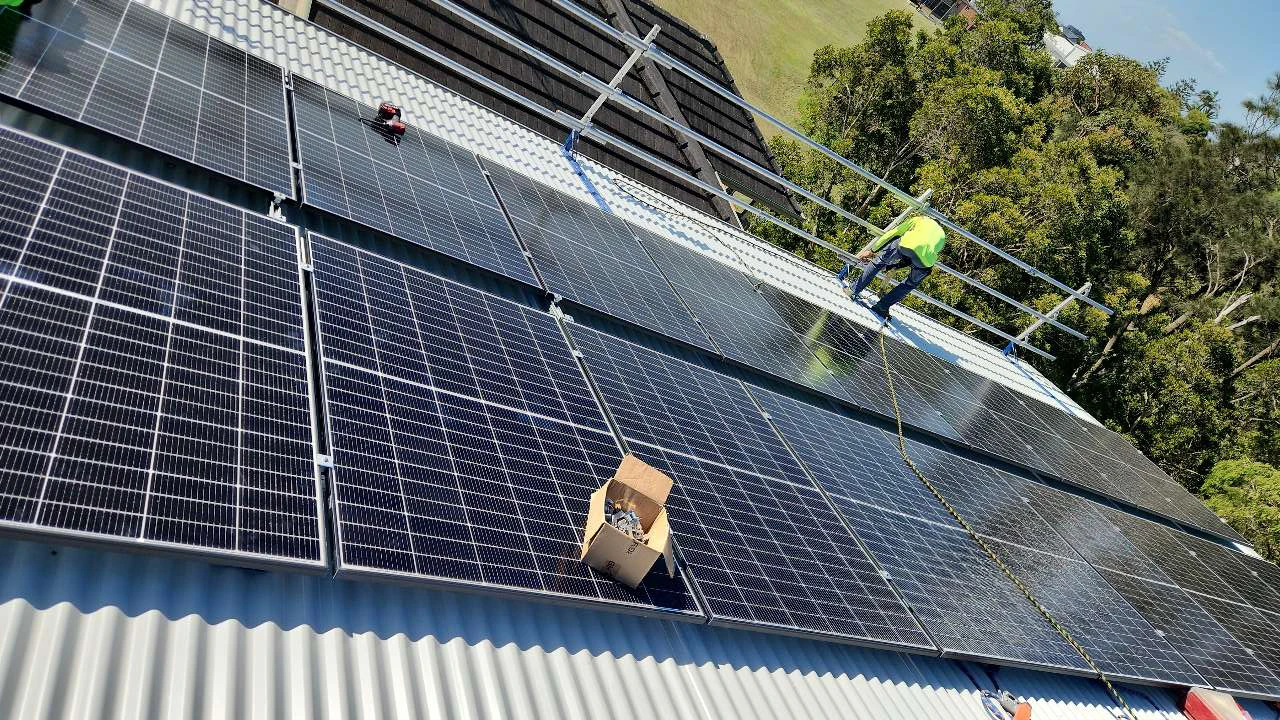 Solar installers at The Hill Newcastle