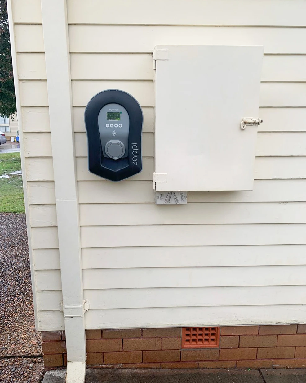 Zappi charger installation by Elite Power Group
