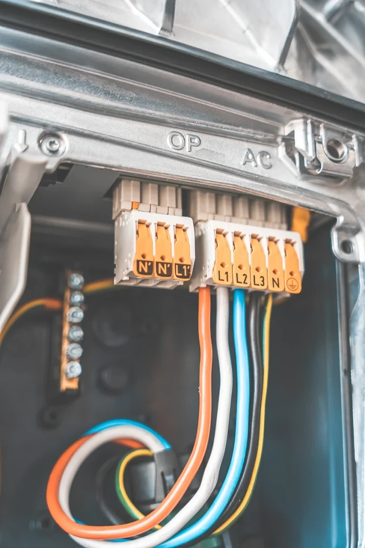 Solar inverter installer newcastle