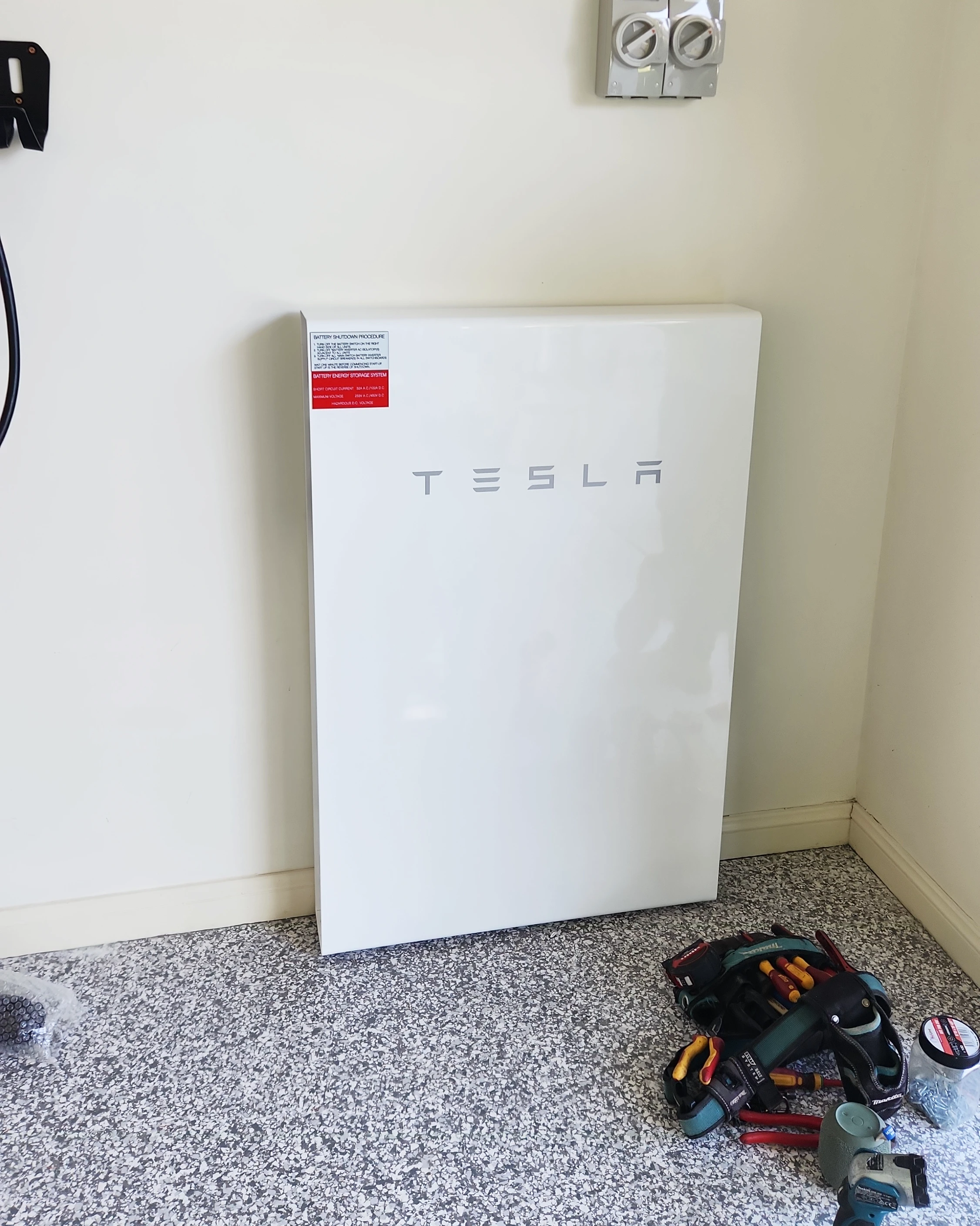 Triple Tesla Powerwall 3 installation on Powerwall 2