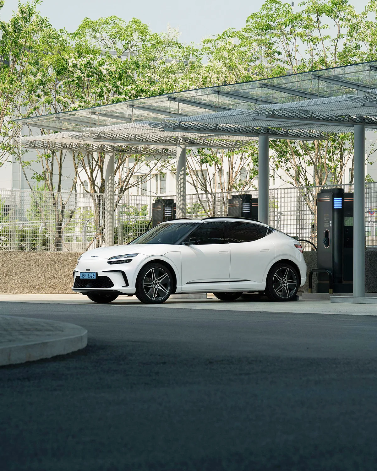 Electric Vehicle charging with commercial EV charger Electric Vehicle charging with commercial EV charger