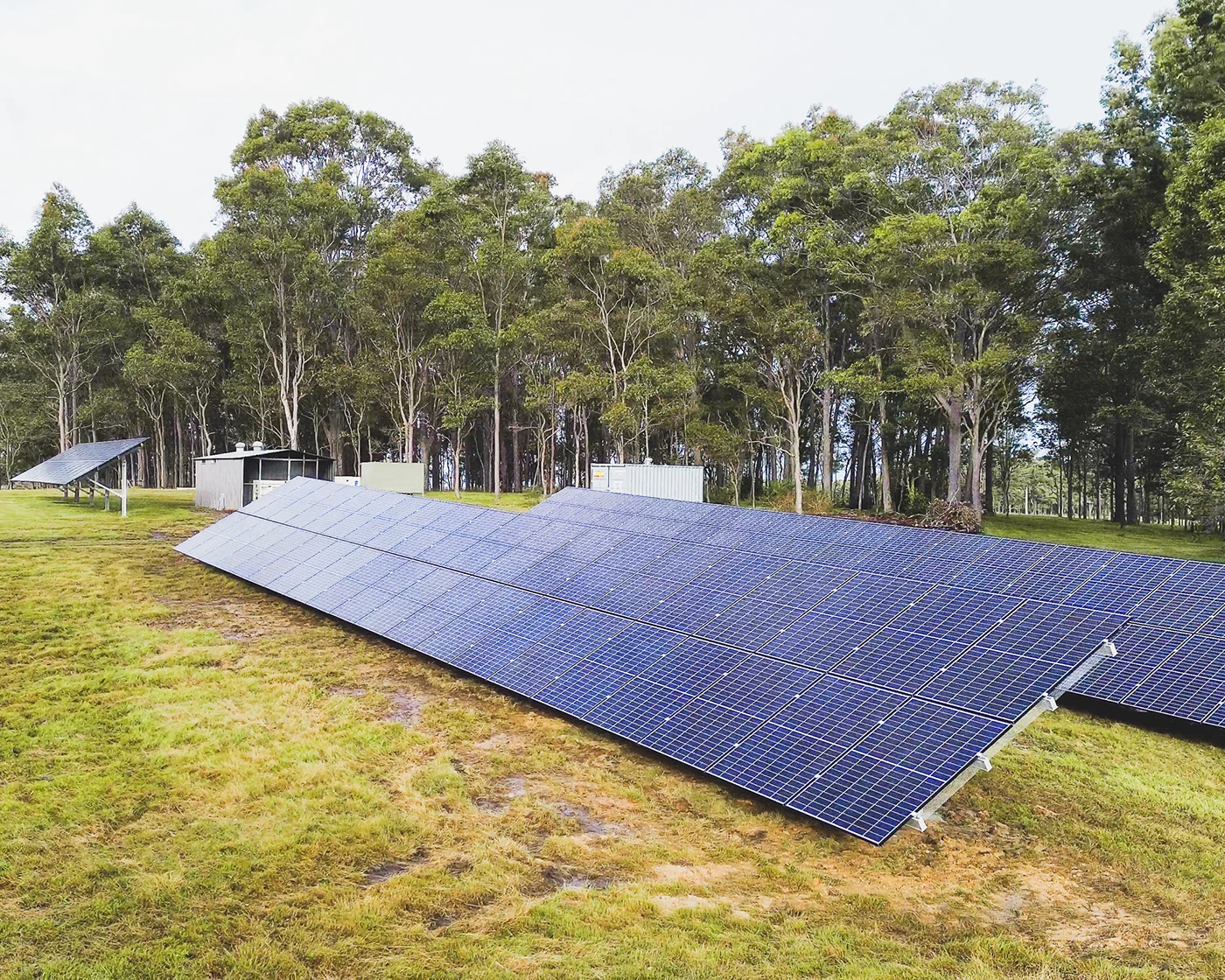 Solar ground mount system off-grid